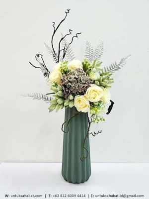 Bunga Artificial Emerald
