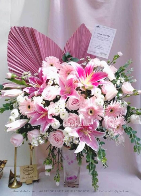 Charlotte Vase Flowers