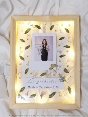 Congraduation Frame