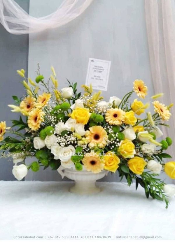 Mia Vase Flowers