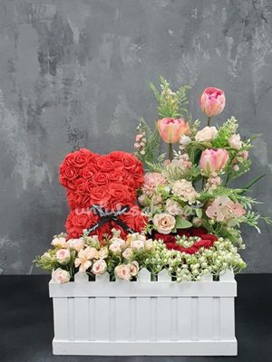 Artificial Animal Rose Arrangement